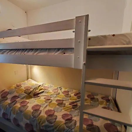 Le Capitole Studio Cabine 25M2 Climatise Terrasse Apartman Fréjus